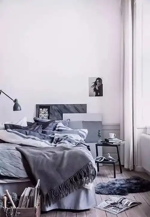 高冷的黑白灰,男人应有的卧室
