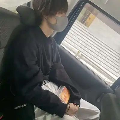 祁宋ins酷帅真人文艺范男生头男生头像我要个性网
