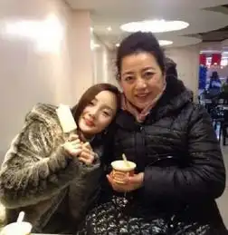 不同婆婆不同命她被婆婆验dna,她叫婆婆阿姨,她婆婆帮她洗脚
