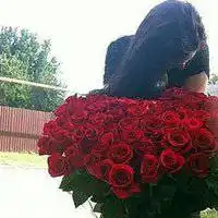 情人节女生捧玫瑰花头像微信头像图片大全