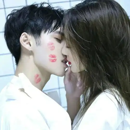 直男科普,女生化妆见你暗示着什么情头
