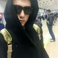潮男黄景瑜qq帅气头像2016我可以洒脱放下笑着原谅
