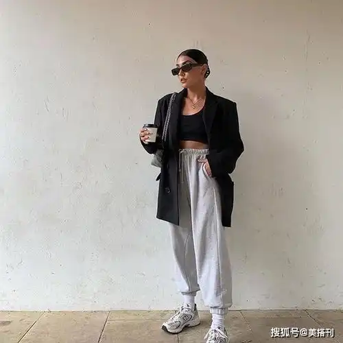 黑白look怎么穿不单调记住这三点,轻松打造简约高级范儿
