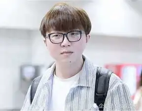 毛不易出道只能靠实力曾也瘦过的他,颜值是非主流头像级别
