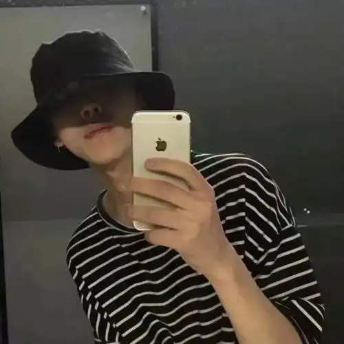 个性戴帽子头像,最喜欢听的土味套路情话在这里
