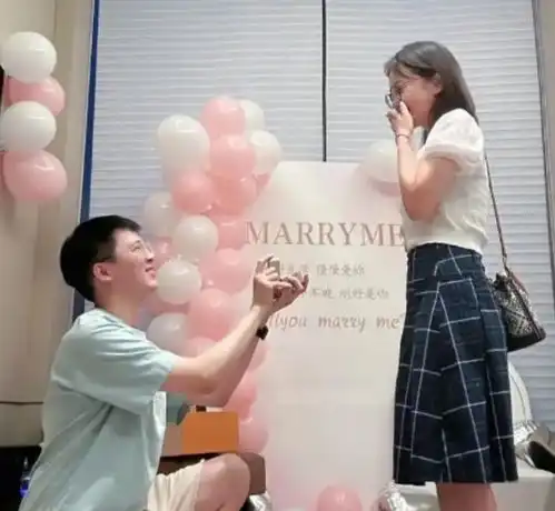 新疆12岁男孩捡1岁女婴,18年后娶她为妻,找到妻子亲生父母后傻了

