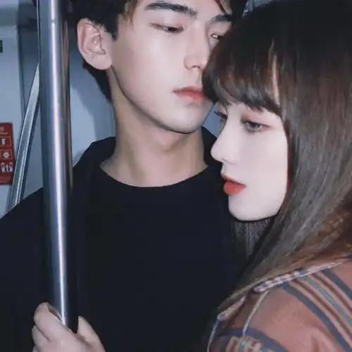 高冷情侣头像一男一女,真人优质
