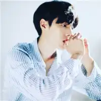 带忧郁气质的伤感男生qq头像大全世界太小还是丢了你
