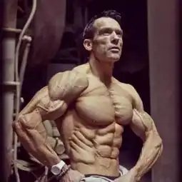 全球身体脂肪含量最低的男子是怎样的来,你们随意感受一下
