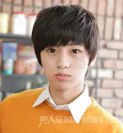 男生好看短发发型让荷尔蒙散发吧
