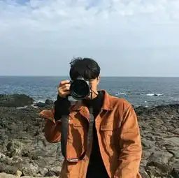 头像干了这杯酒关于爱情我们只字不提
