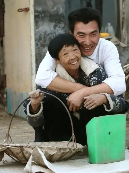 老妻少夫的日子,男人会过得快乐吗3位男人说出心里话
