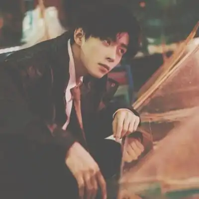 乖乖的男生头像很好看又很精致最新你该明白在爱时说的话只在爱时作数
