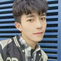 这位小哥哥的微博是什么呀
