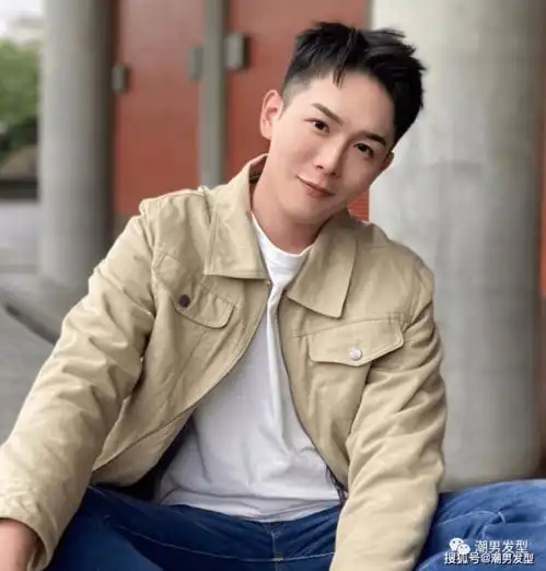 3款适合男生秋季剪的时尚发型参考,干净利落,剪完秒变型男
