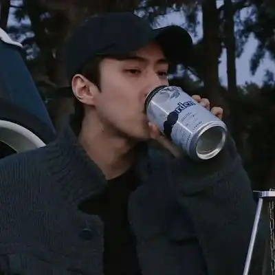 2021微信吸引女孩子的男生头像图片大全
