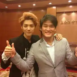 明星也有偶像,鹿晗崇拜他,林更新的9亿少女梦之谜,王俊凯当年的偶像现在还没他红
