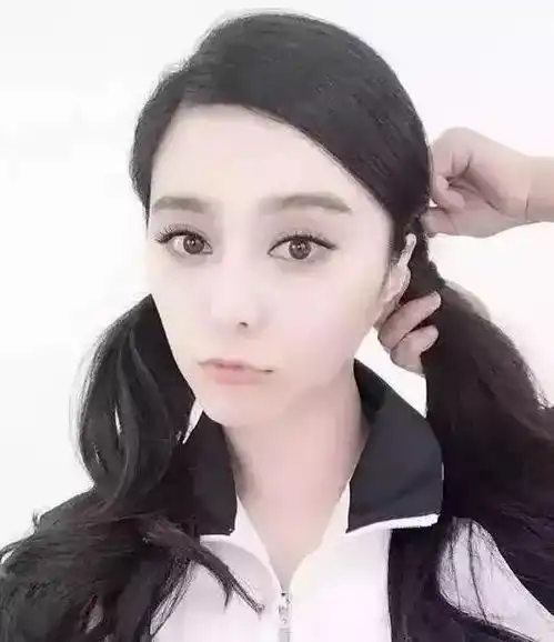 细数女明星的双马尾,究竟青春减龄还是变村花
