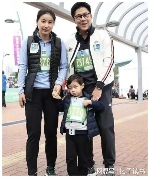 郭晶晶霸气回应霍启刚有好好打扮,我不出轨一句话引爆网络
