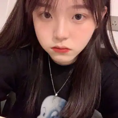 二兽时尚温柔气质真人成熟女生头像
