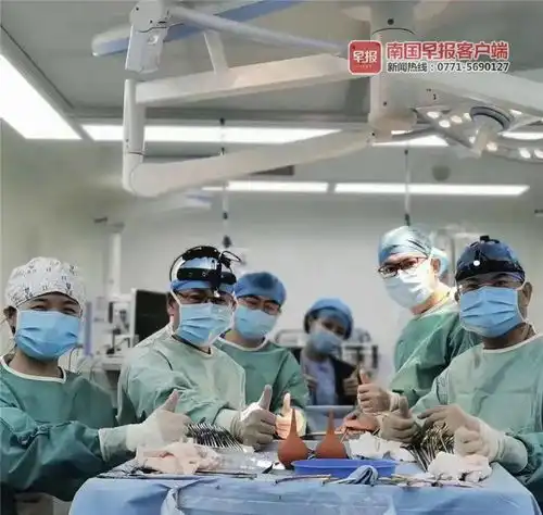 大爱广西一15岁女孩脑死亡,家人捐出她所有可用器官
