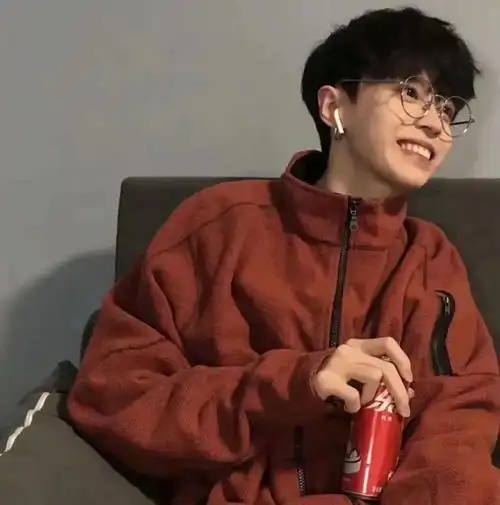 男生头像被喜欢没有什么了不起的
