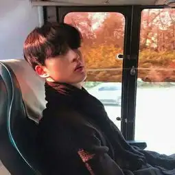 有点拽诱惑人的帅气男生小丑头像笑脸给多了惯的全是病
