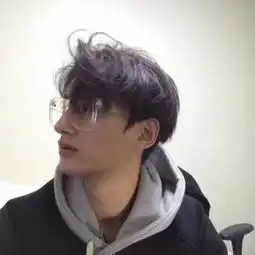 优质流行非主流风格的男生经典简单头像

