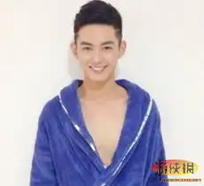 史上最帅地铁司机走红女网友组团坐地铁围观
