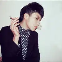 抽烟头像叼烟的头像图片吸烟的时候个性头像3
