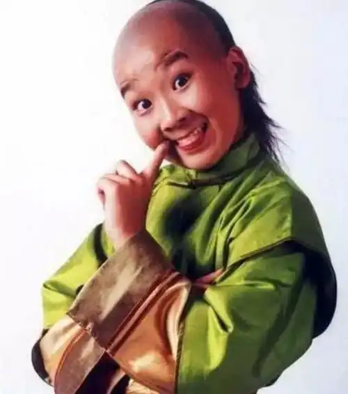 他3岁出道,曾比张一山红,24岁被逼相亲,今28岁长这样叮当
