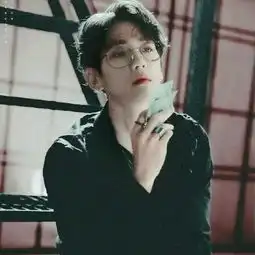 这个是谁,告诉我微博也行
