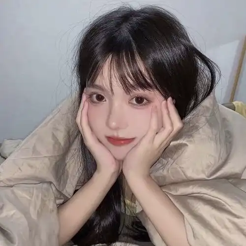 阳光的女生头像
