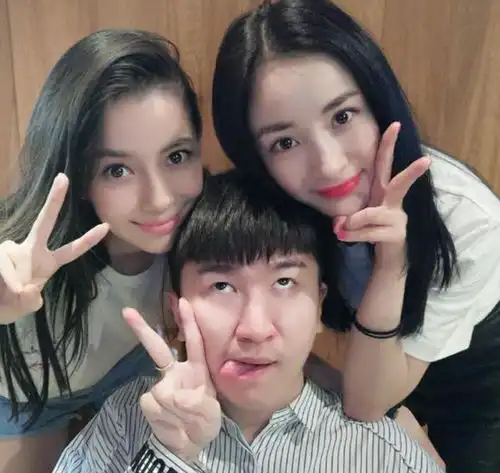 有种友谊叫娱乐圈铁三角,杨幂baby有张大大,而她被两大男神宠着
