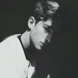 头像没有人天生好脾气对你好是因为你很重要
