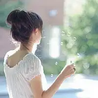 你看不看得懂我微笑的涵义唯美头像
