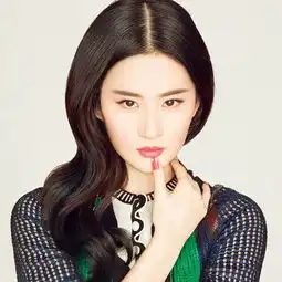 这个夏天,就让植村秀教你做斩男美眉
