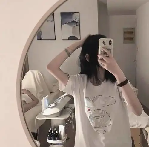 不露脸女头情头,高级感满满,一看就很哇塞
