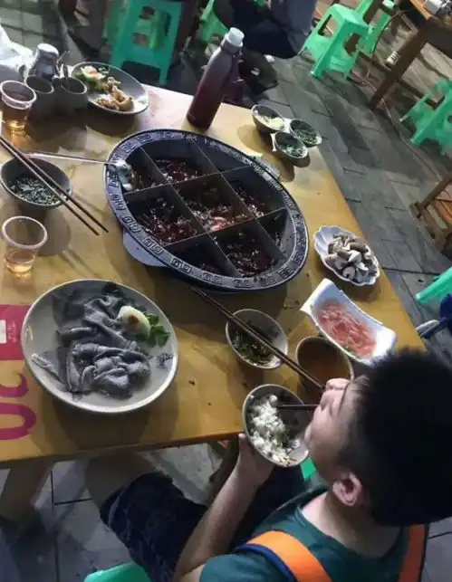 2017年最喜感的朋友圈,看完笑出了猪叫哈哈哈哈哈哈
