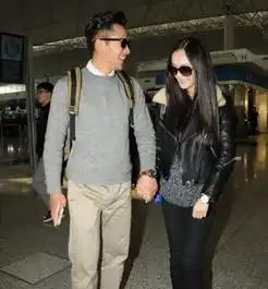 看看angelababy和刘亦菲就知道郑爽有多寒碜了
