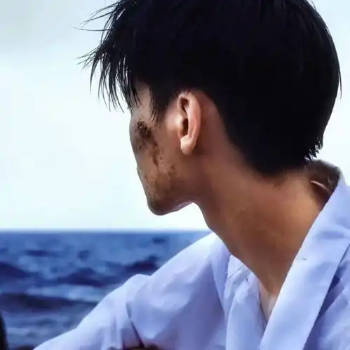 优质男头我的遗憾是没能成为你的遗憾
