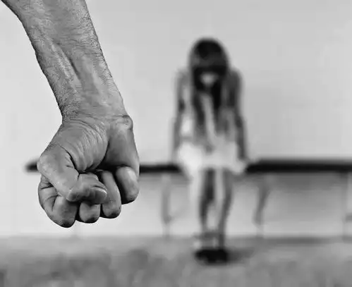 震惊男子给妻子买3000多万保险后杀妻,调查却发现更大秘密
