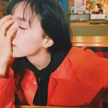 好看两姐妹头像,真人的有几对卡通的也有几对
