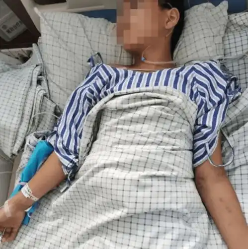 12岁男生从学校4楼跳下被送入icu,或将终身残疾,家长称孩子遭到霸凌
