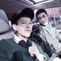 曾经的我们也许只是天真的小少年兄弟头像
