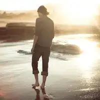 qq头像背影要很多
