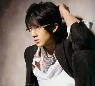 飞轮海专辑越来越爱中以吴尊为主的歌是
