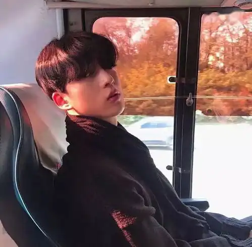 男生头像道歉并不一定代表你错了,只是你认为这段关系,比你的尊严更重要
