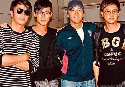 林峰甩男神包袱,晒照自黑,网友翻墙我爱黄宗泽
