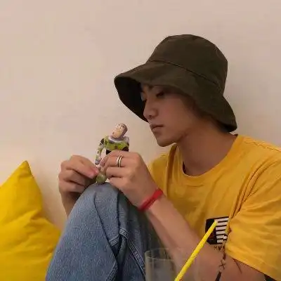 戴帽子的男生头像帽子控小哥哥
